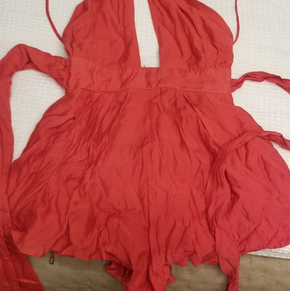 Hello Molly AU 6 RED Romper Halter Playsuit - Picture 12 of 12